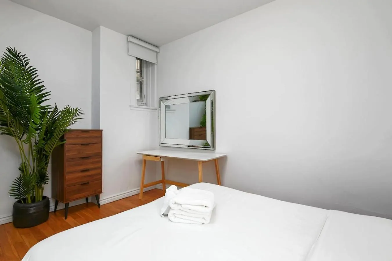 Exclusive Loft Living In The Heart Of Montreal Zh7 Apartment