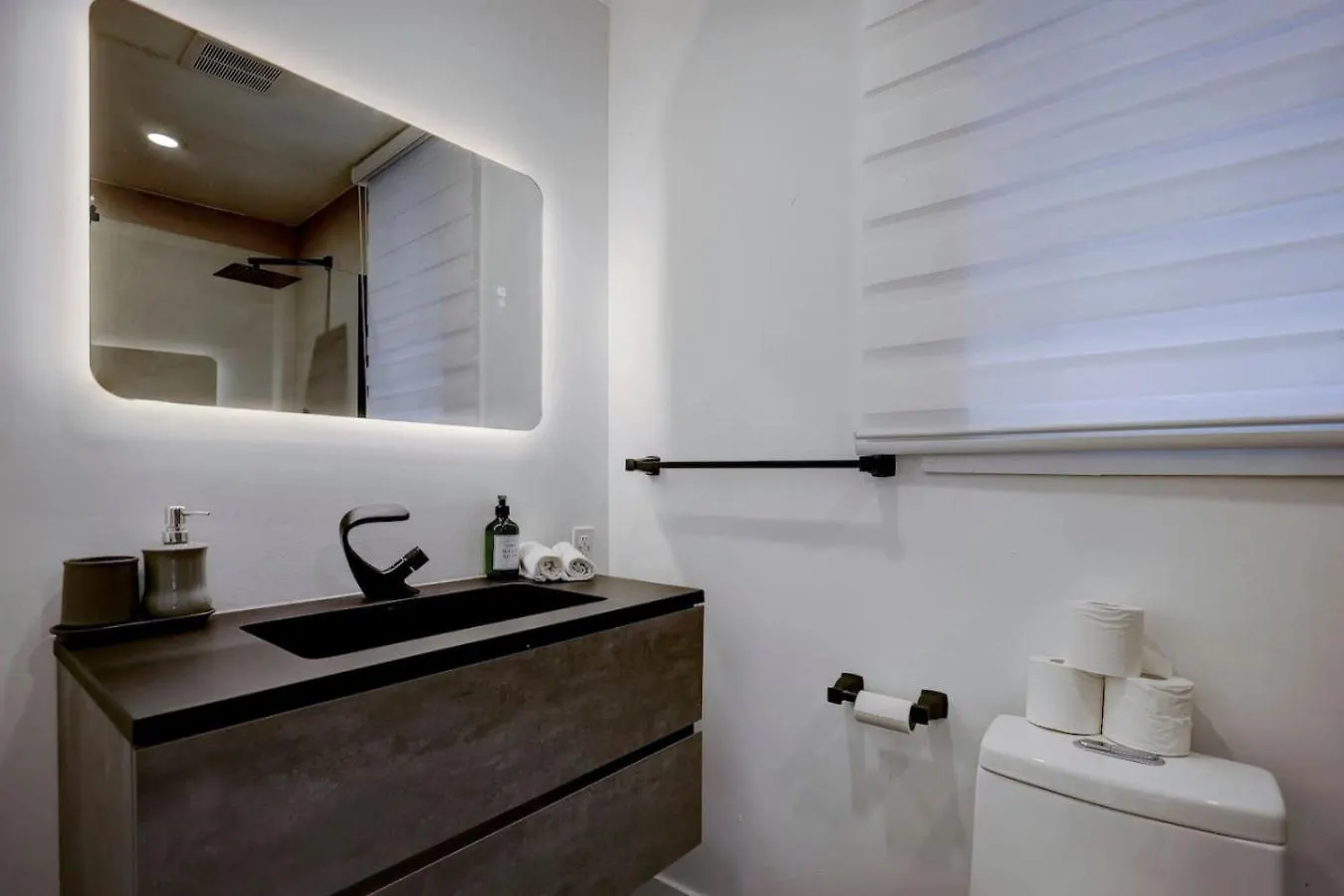 Exclusive Loft Living In The Heart Of Montreal Zh7 Apartment Canada