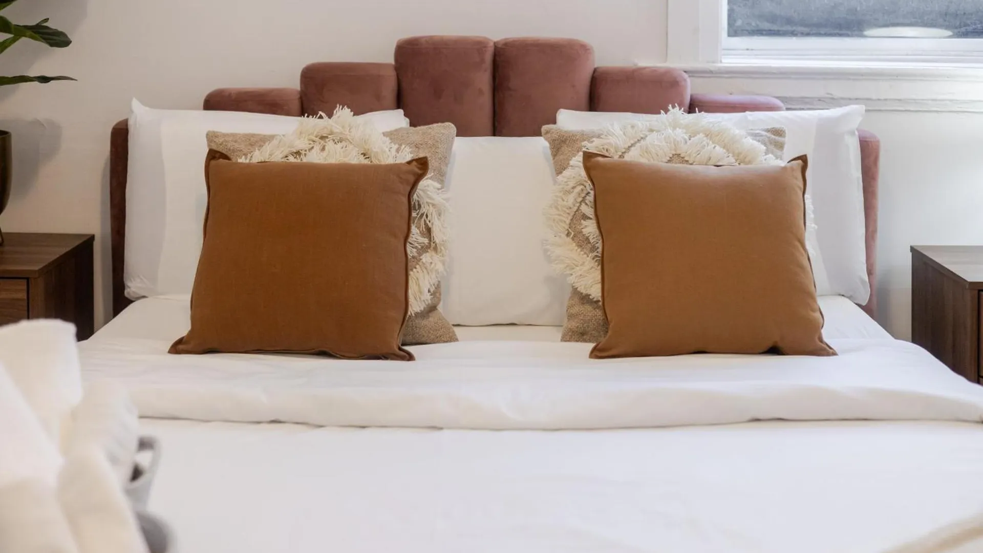 Exclusive Loft Living In The Heart Of Montreal Zh7 Apartment