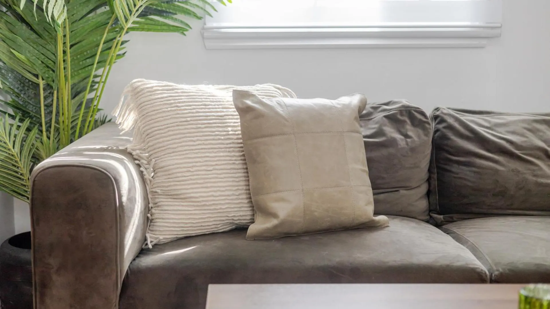 Exclusive Loft Living In The Heart Of Montreal Zh7 Apartment