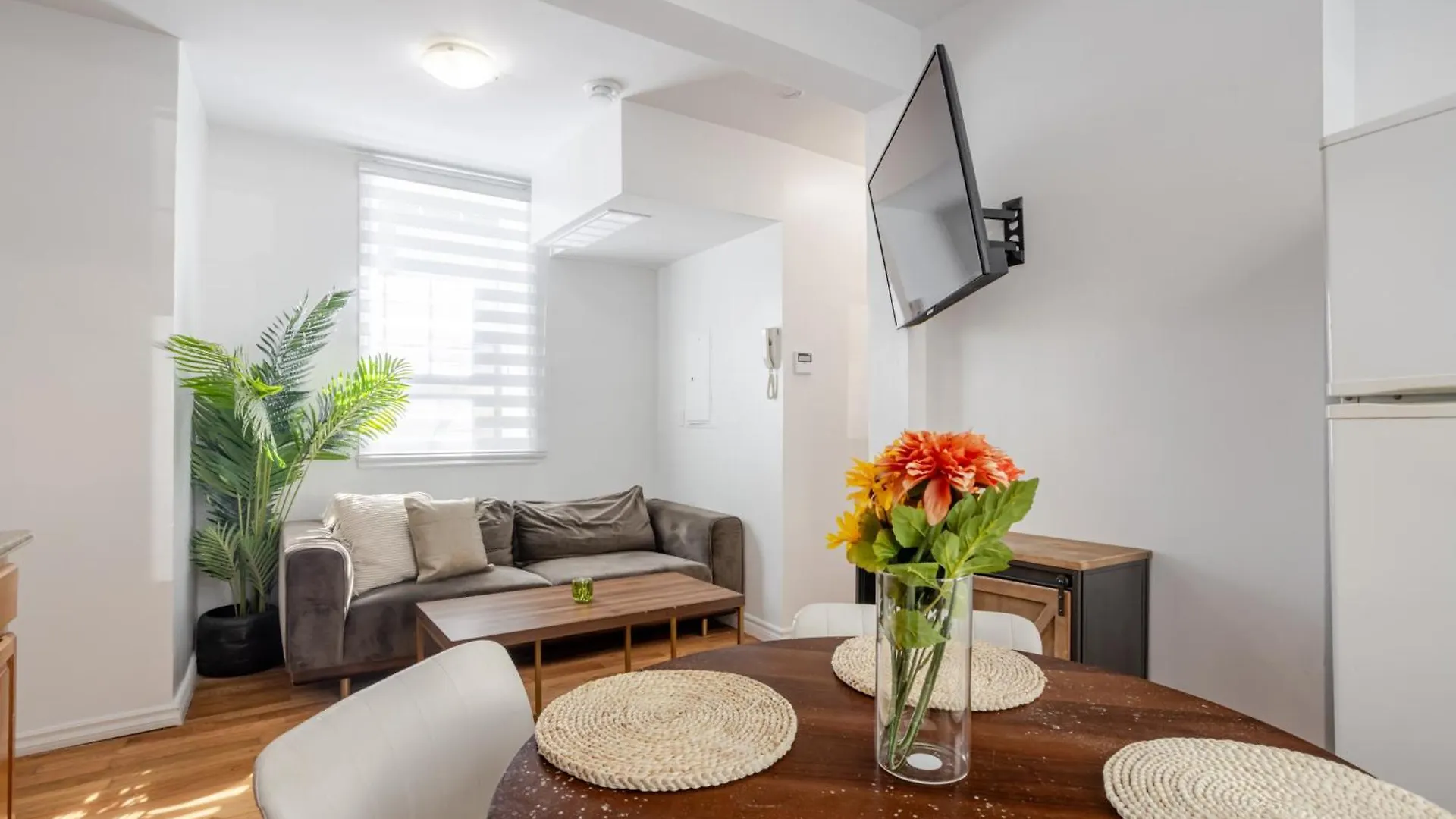Exclusive Loft Living In The Heart Of Montreal Zh7 Apartment