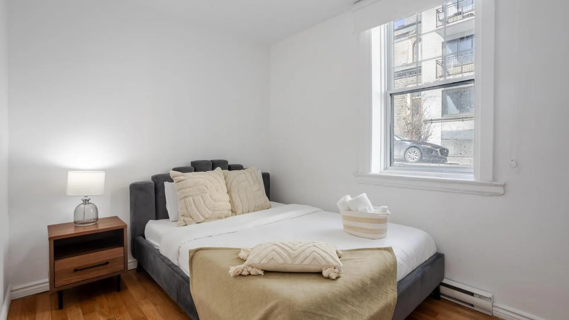 Exclusive Loft Living In The Heart Of Montreal Zh7 Apartment
