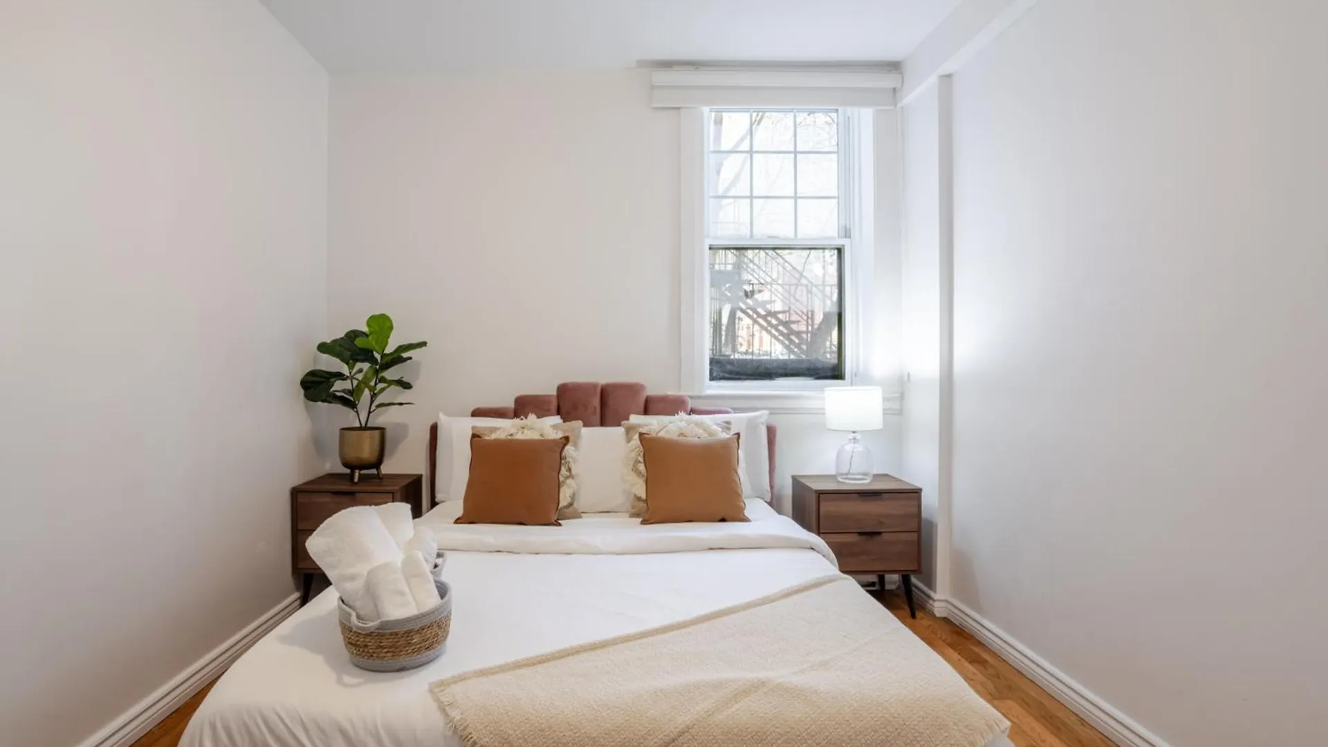 Exclusive Loft Living In The Heart Of Montreal Zh7 Apartment