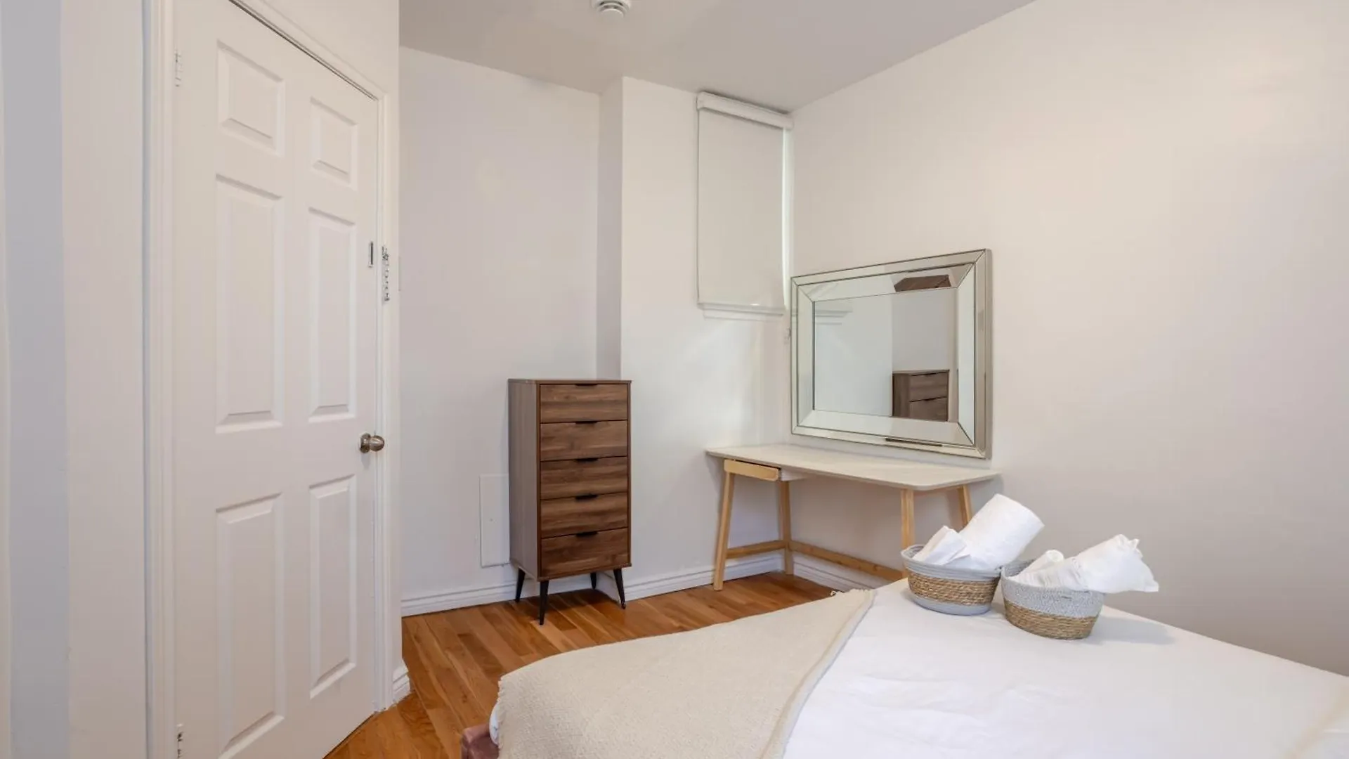 Exclusive Loft Living In The Heart Of Montreal Zh7 Apartment