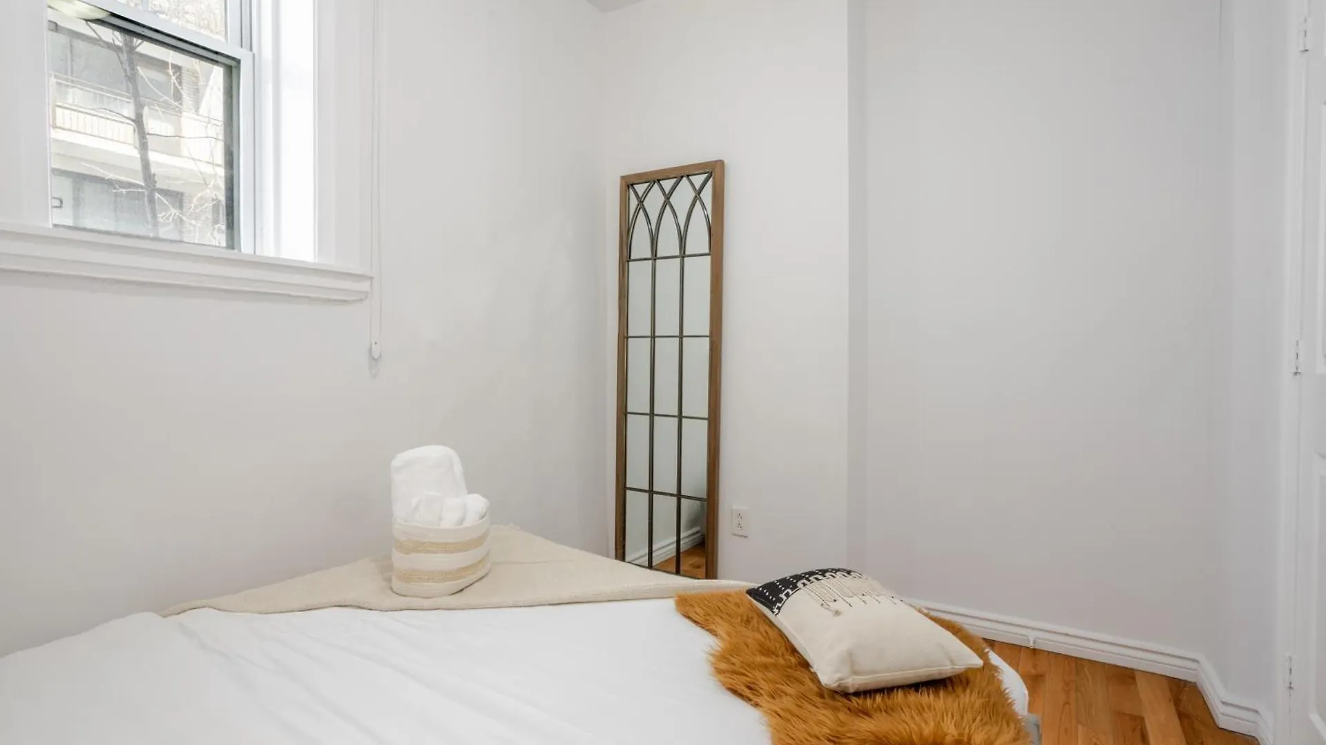 Exclusive Loft Living In The Heart Of Montreal Zh7 Apartment Canada